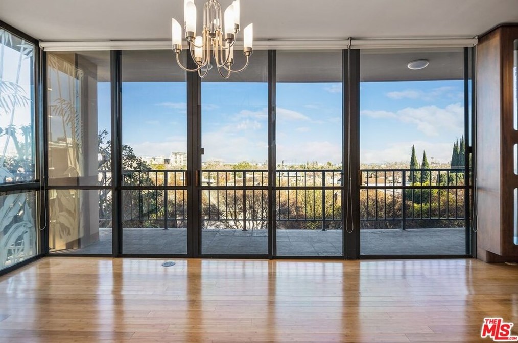 211 S Spalding Dr #s301, Beverly Hills, CA 90212