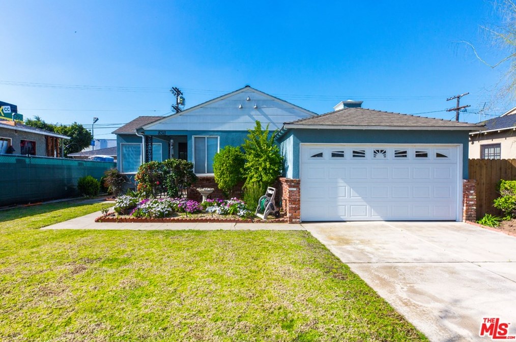 8311 Campion Dr, Los Angeles, CA 90045-2537