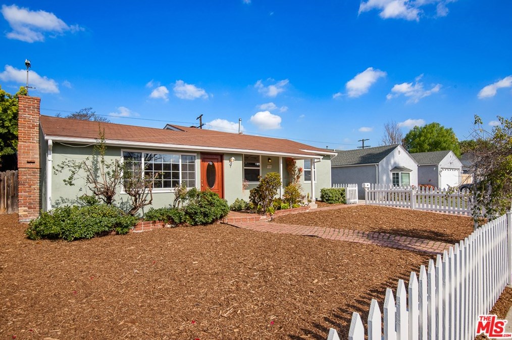 8101 Handley Ave, Los Angeles CA 90045-3323 exterior