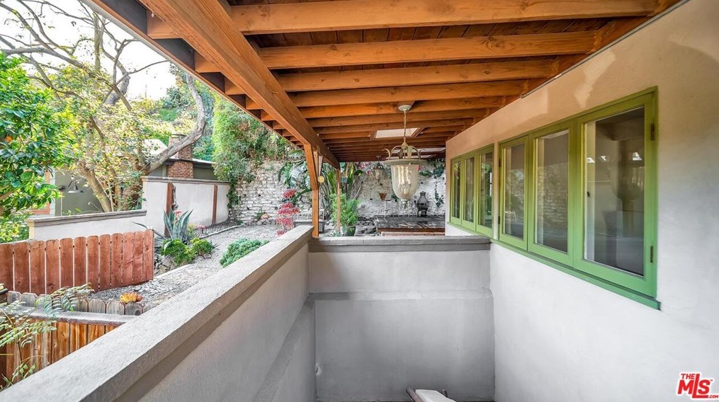1917 Weepah Way, Los Angeles, CA 90046-7722
