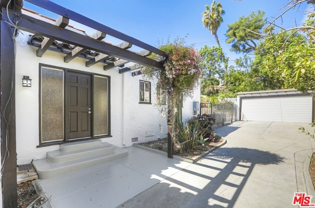 4353 York Blvd, Los Angeles CA  90042-1715 exterior