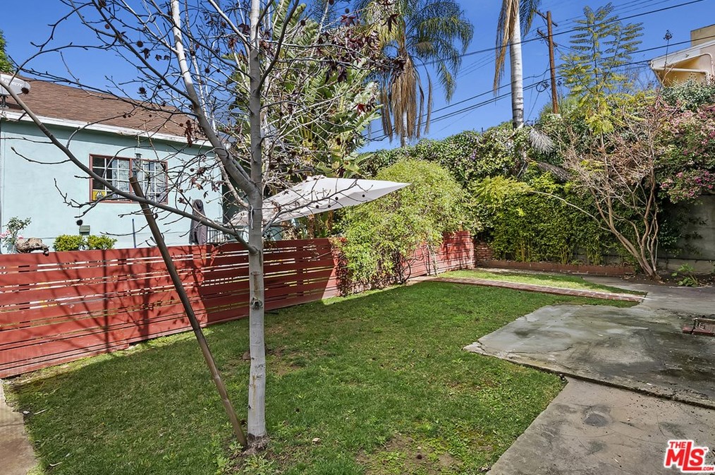 2983 Sunnynook Dr, Los Angeles, CA 90039