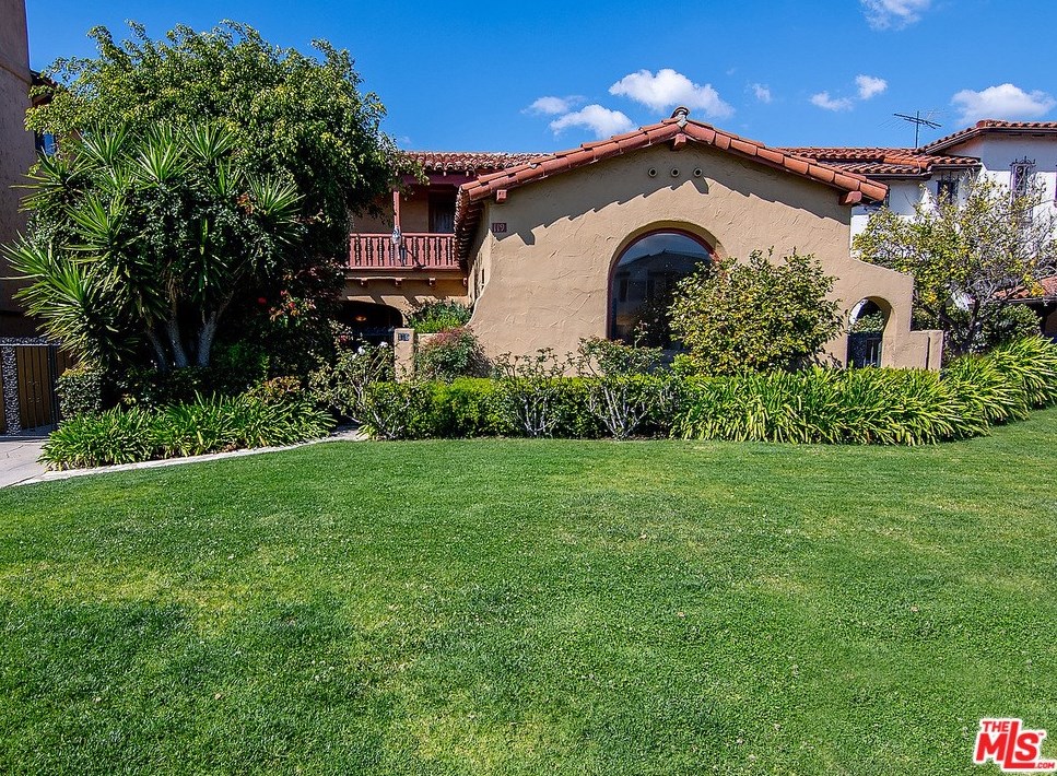 119 Alta Vista Ave, Los Angeles, CA 90036-1801