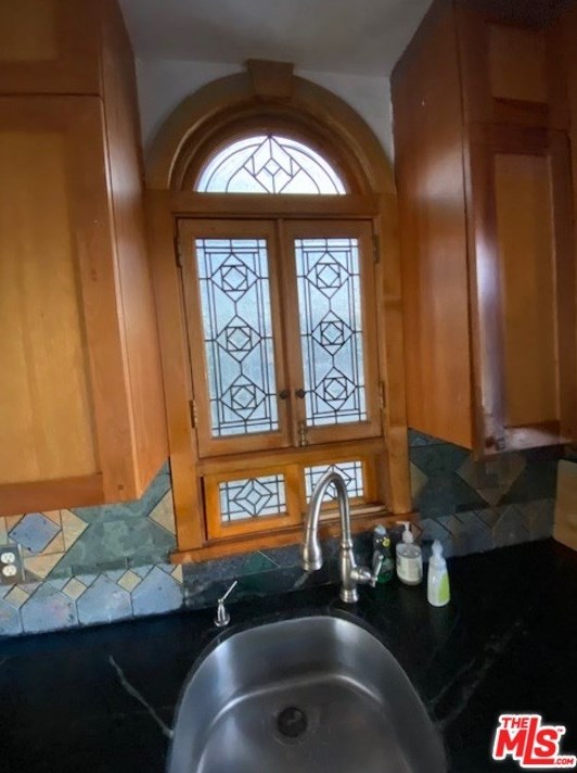 8515 Cres Dr, Los Angeles CA  90046-1807 exterior