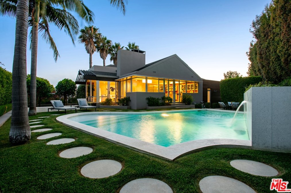 10864 Savona Rd, Los Angeles, CA 90077-2307