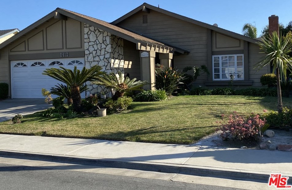 8412 Northport Dr, Huntington Beach, CA 92646-4425