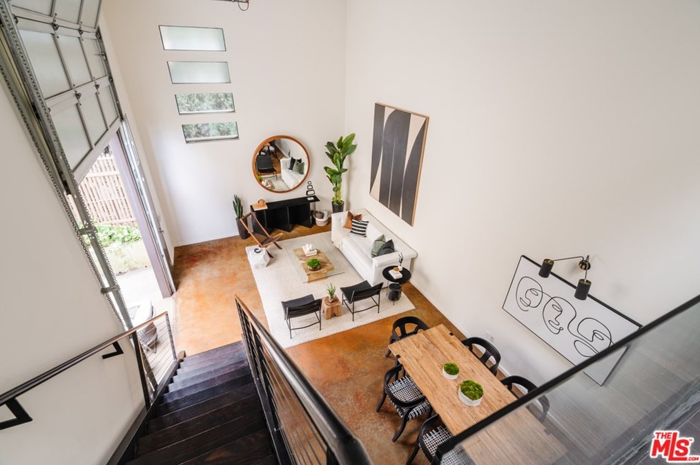 1011 Orange Grove Ave, Los Angeles, CA 90019-6510