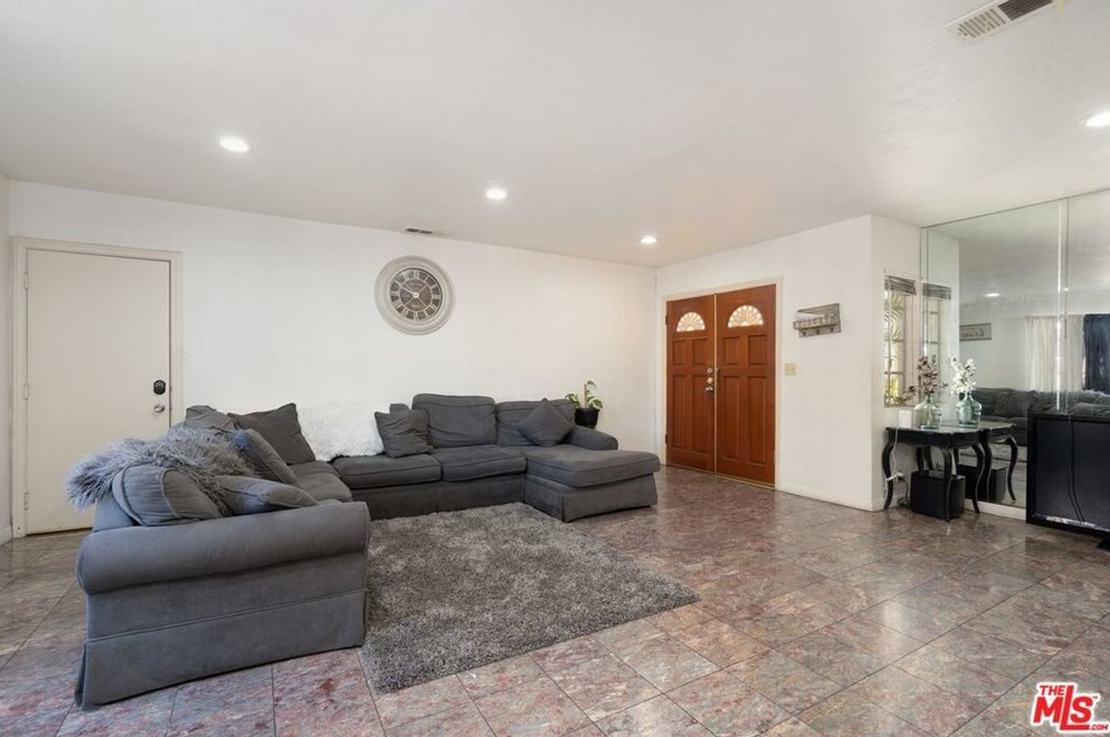 117 Orange Ave, Monterey Park CA  91755-2031 exterior