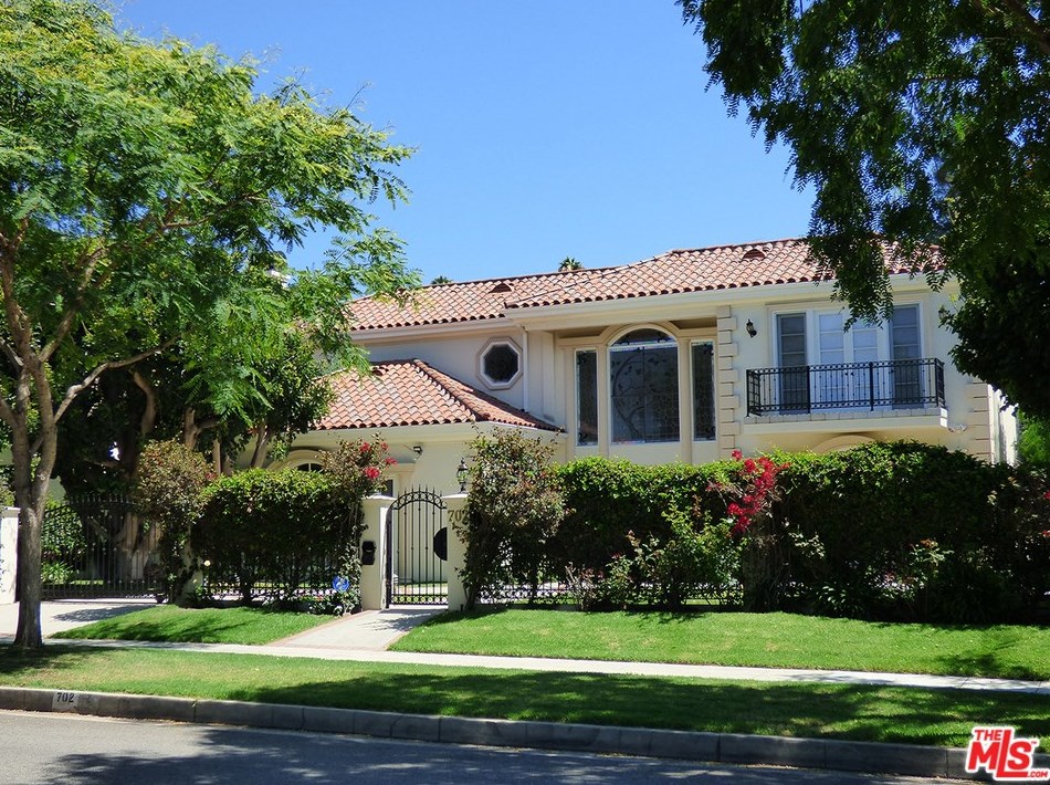 702 N Roxbury Dr, Beverly Hills, CA 90210