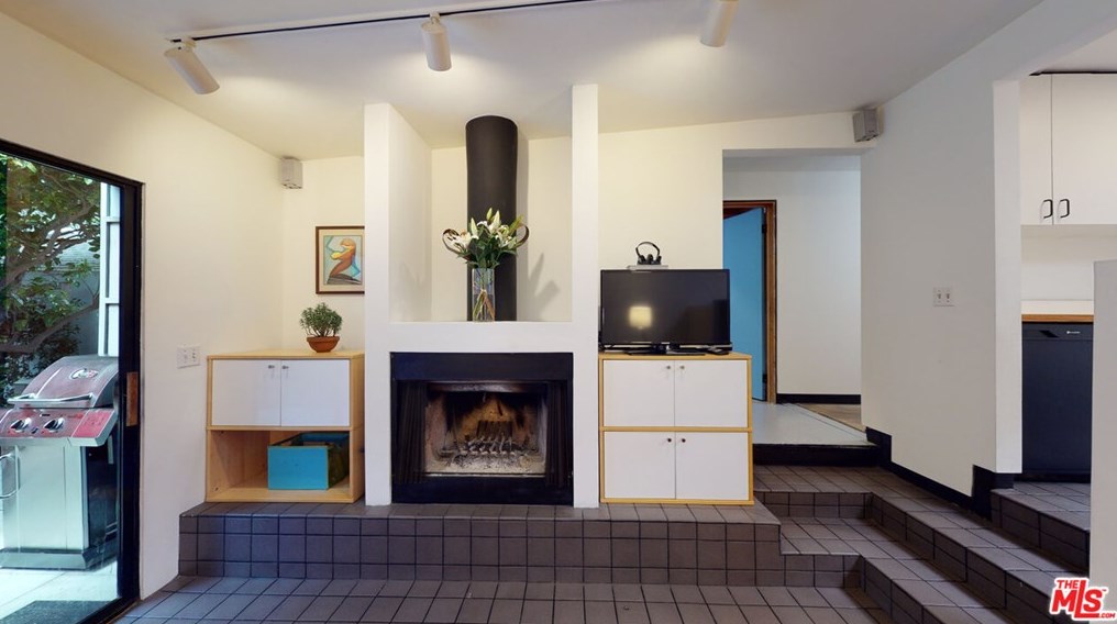 3963 Tivoli Ave, Los Angeles CA  90066-4109 exterior