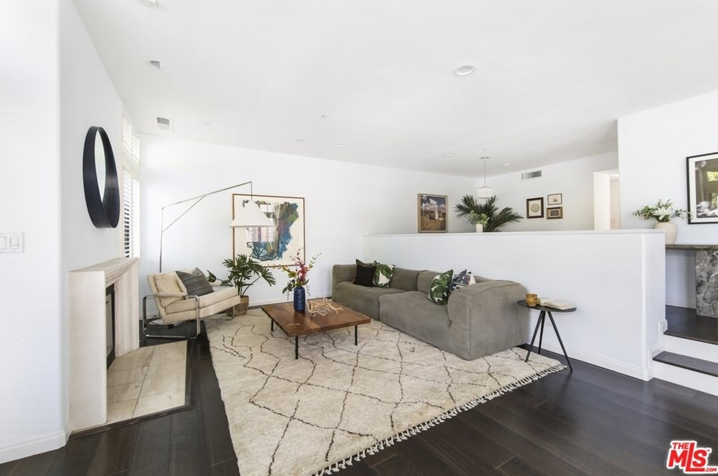 6901 Hannum Ave, Los Angeles, CA 90230-6156