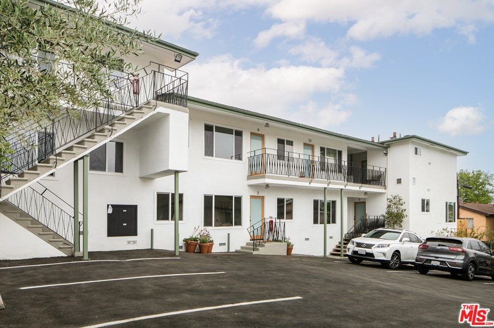2135 Bellevue Ave, Los Angeles CA  90026-4043 exterior