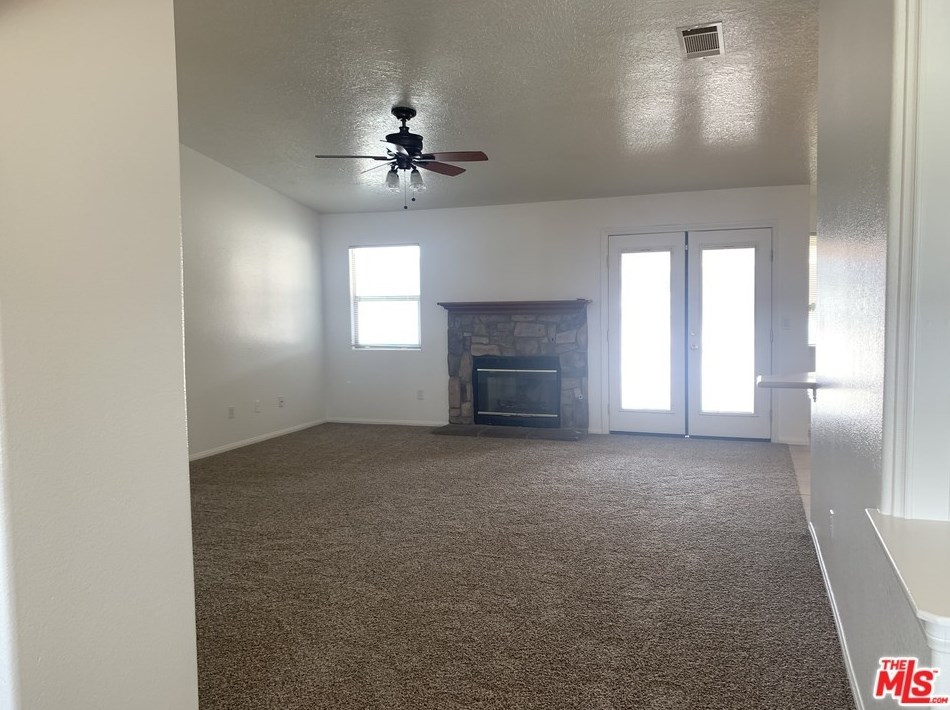 18613 Cocqui Rd, Apple Valley, CA 92307-4607