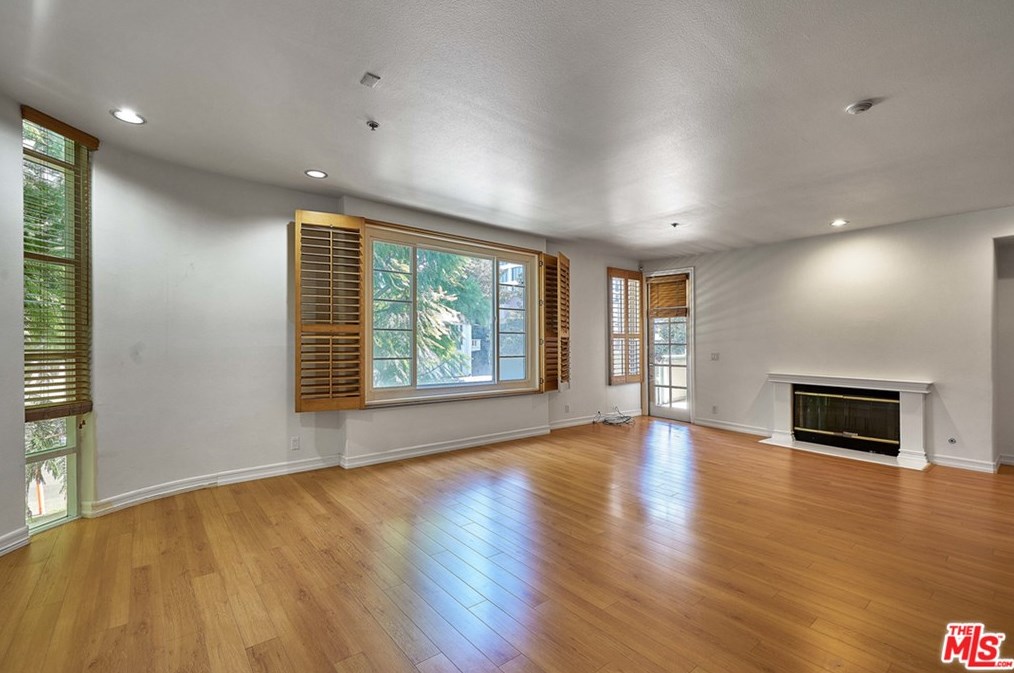 117 N Gale Dr #205, Beverly Hills, CA 90211