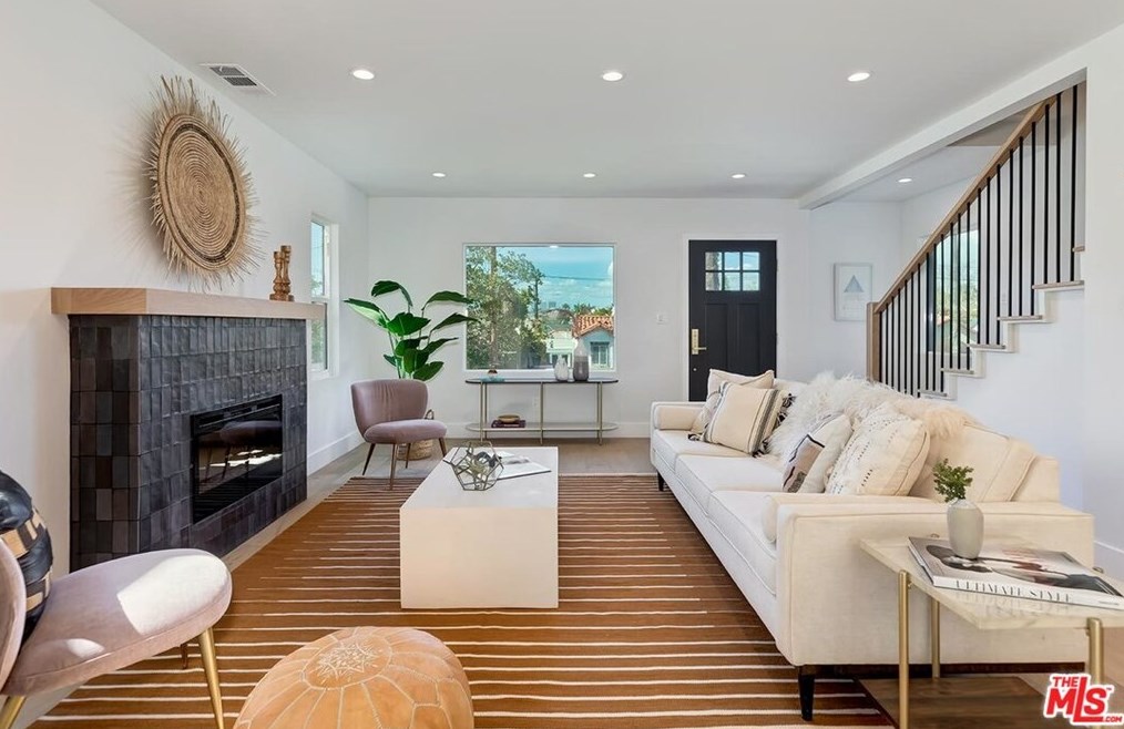1562 Curson Ave, Los Angeles, CA 90019-3806