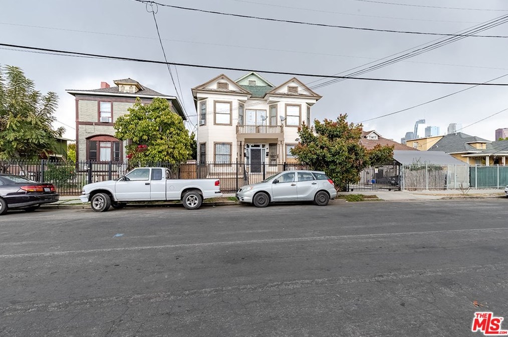1633 12th Pl, Los Angeles CA  90015-1971 exterior