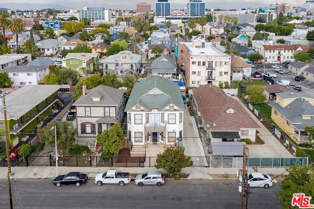 1633 12th Pl, Los Angeles CA  90015-1971 exterior