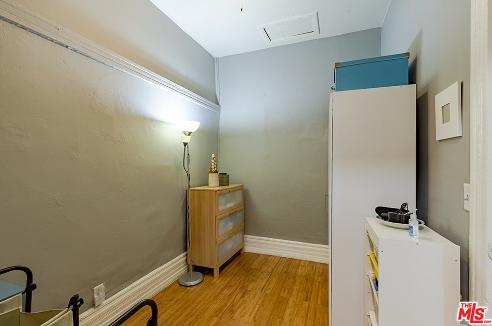 1633 12th Pl, Los Angeles CA  90015-1971 exterior