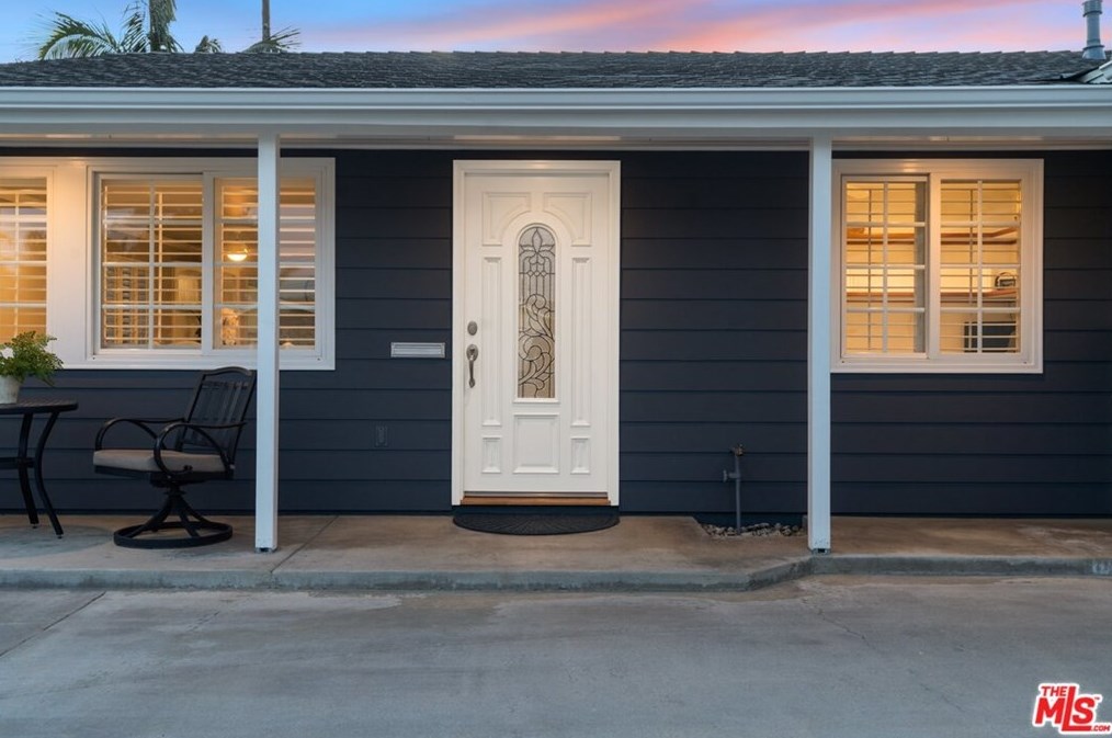 15881 Sherbeck Ln, Huntington Beach, CA 92647-3141