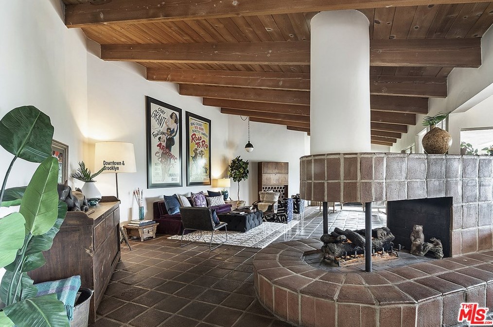 3031 Paulcrest Dr, Los Angeles, CA 90046-1144
