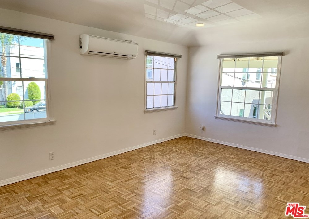 751 N Hayworth Ave, Los Angeles, CA 90046