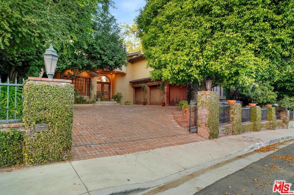 3088 Deep Canyon Dr, Beverly Hills, CA 90210-1043