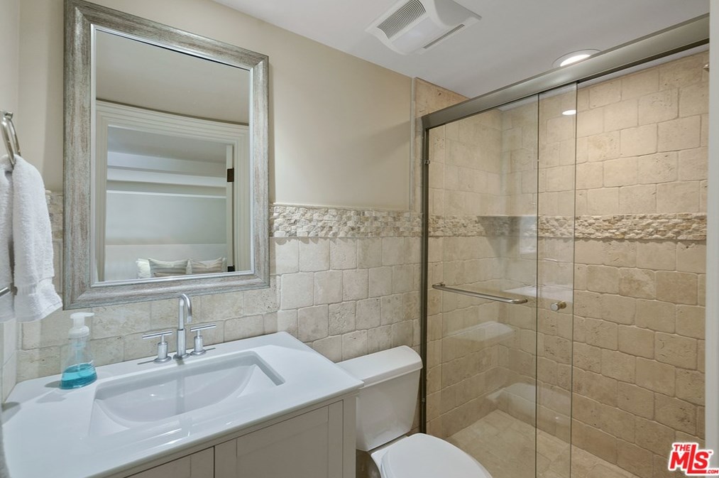 9606 Cresta Dr, Los Angeles CA  90035-4004 exterior