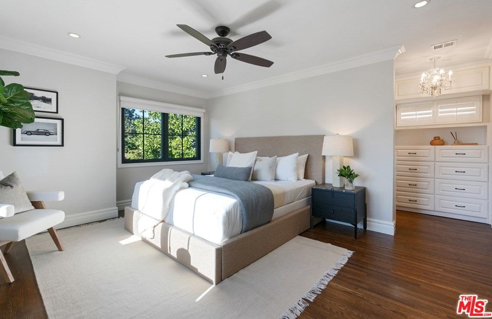 9606 Cresta Dr, Los Angeles CA  90035-4004 exterior