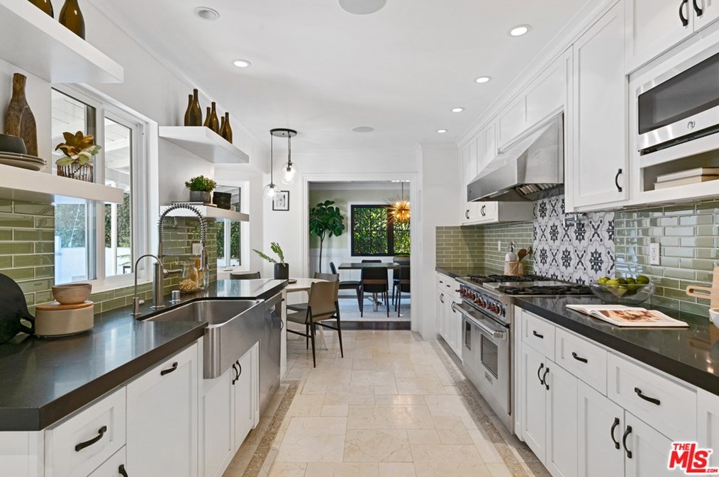 9606 Cresta Dr, Los Angeles CA  90035-4004 exterior