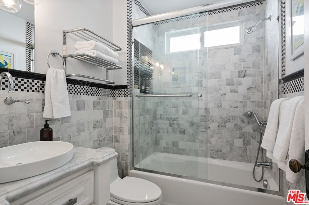 9606 Cresta Dr, Los Angeles CA  90035-4004 exterior