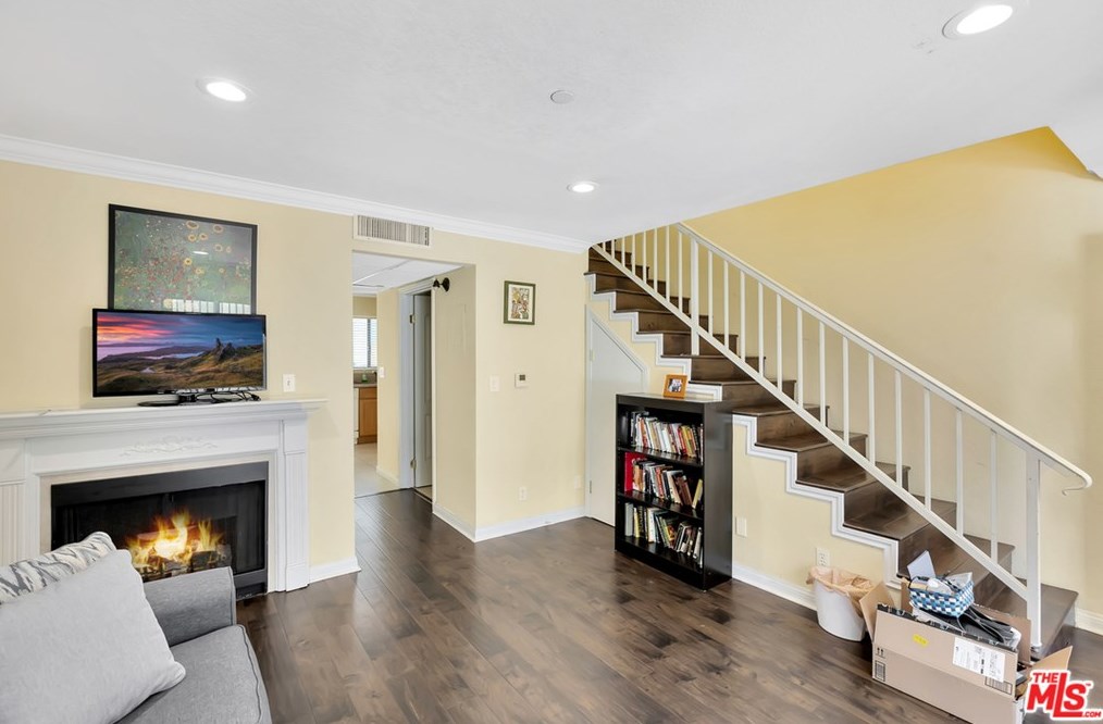 1043 Thompson Ave #14, Glendale, CA 91201