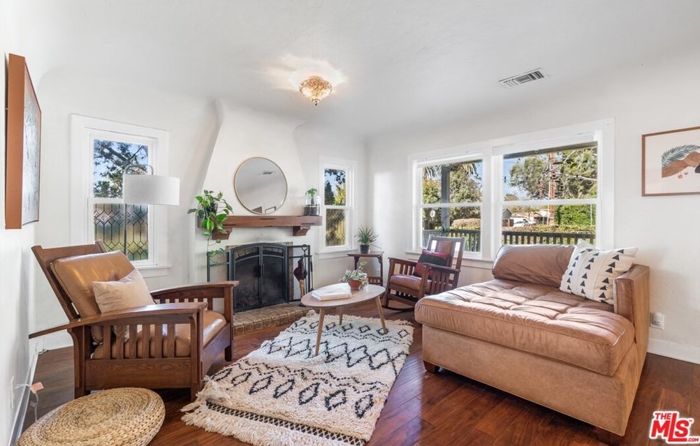 2176 Santa Anita Ave, Altadena, CA 91001-2964