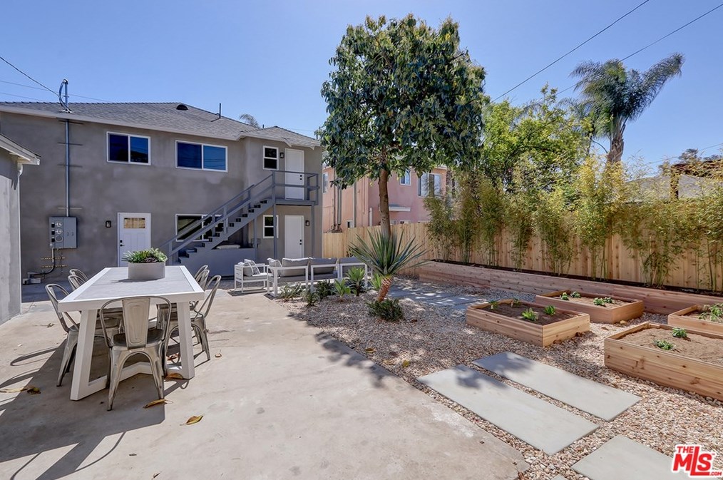 1445 Stanley Ave, Los Angeles CA  90036-4602 exterior