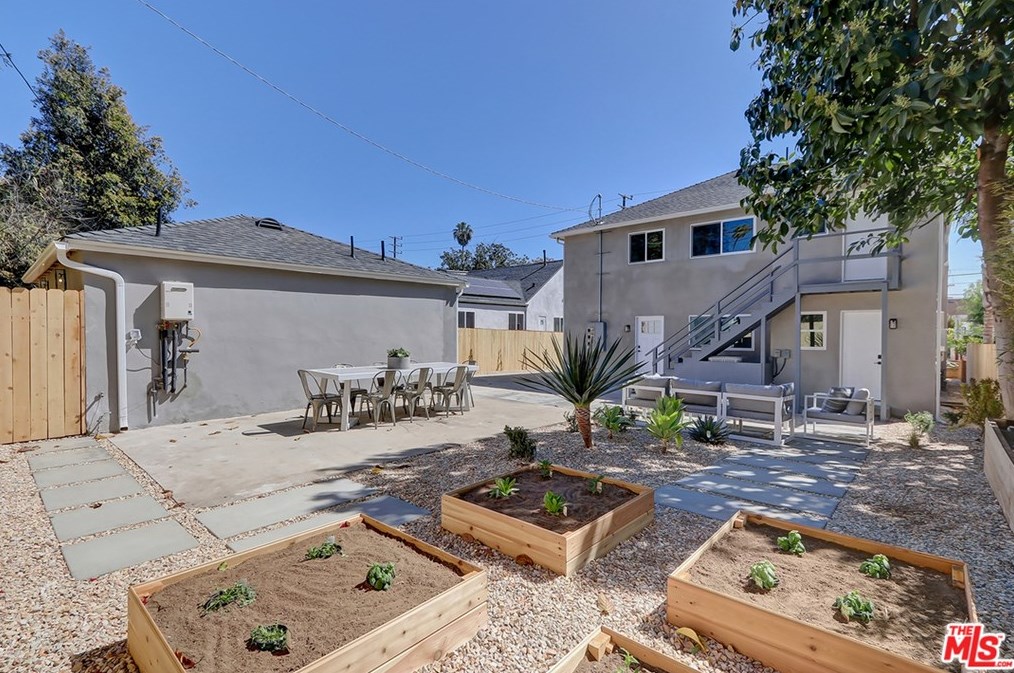 1445 Stanley Ave, Los Angeles CA  90036-4602 exterior