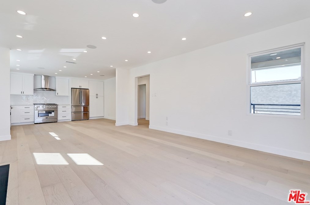 1445 Stanley Ave, Los Angeles CA  90036-4602 exterior