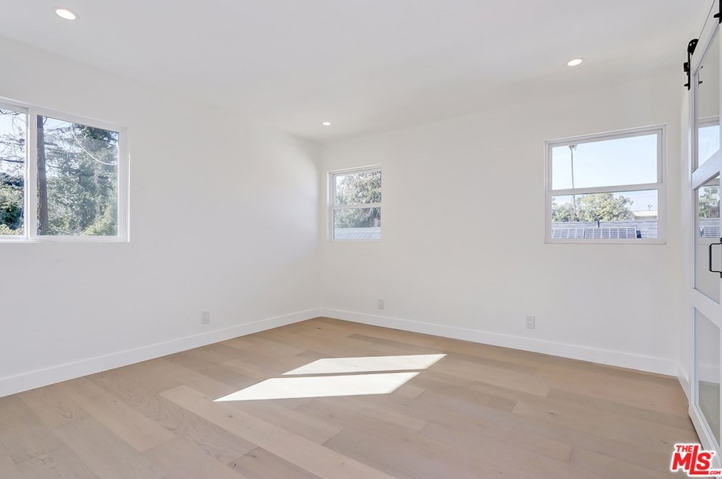 1445 Stanley Ave, Los Angeles CA  90036-4602 exterior