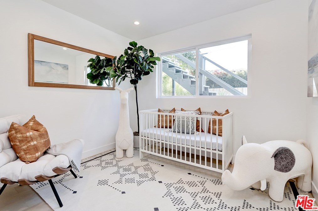 1445 Stanley Ave, Los Angeles CA  90036-4602 exterior