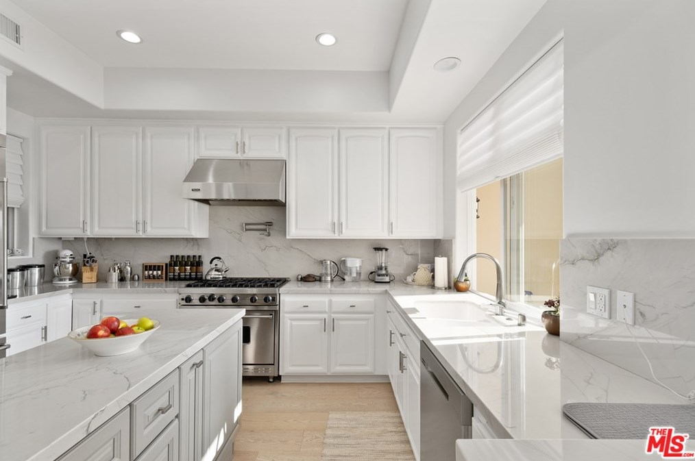 6454 Lunita Rd, Malibu, CA 90265-2629