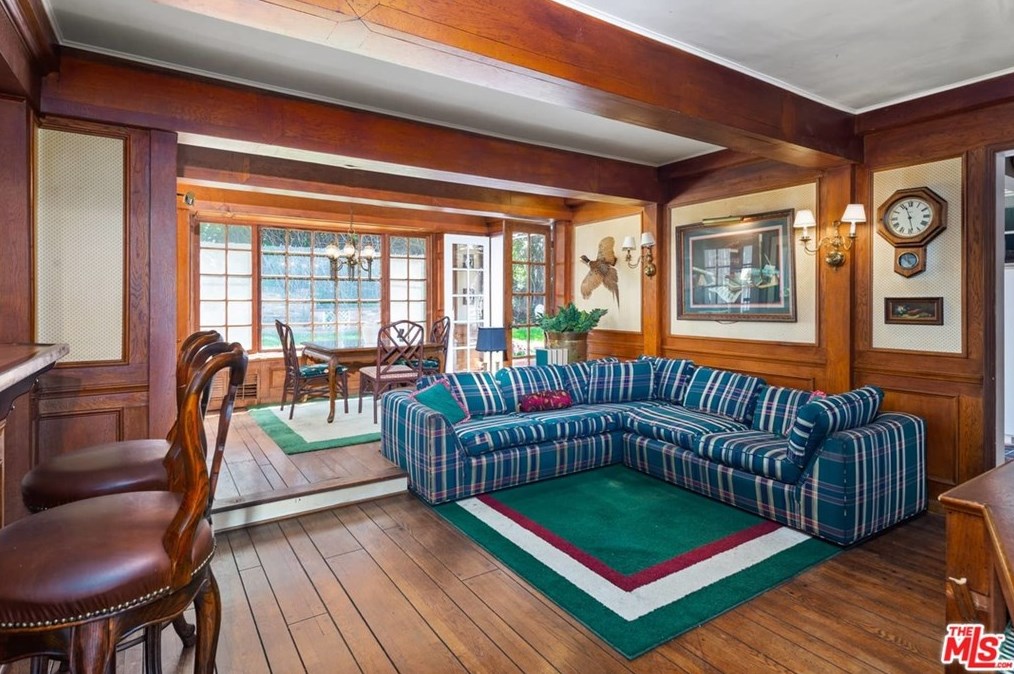 318 Thurston Ave, Los Angeles CA  90049-3126 exterior