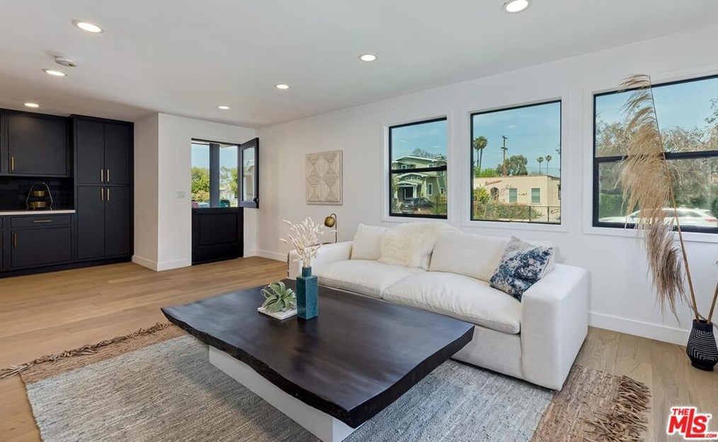 4237 Beethoven St, Los Angeles CA  90066-5705 exterior