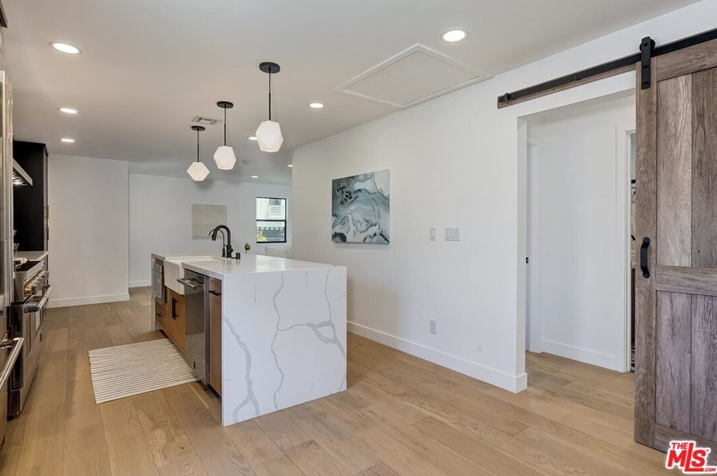4237 Beethoven St, Los Angeles CA  90066-5705 exterior