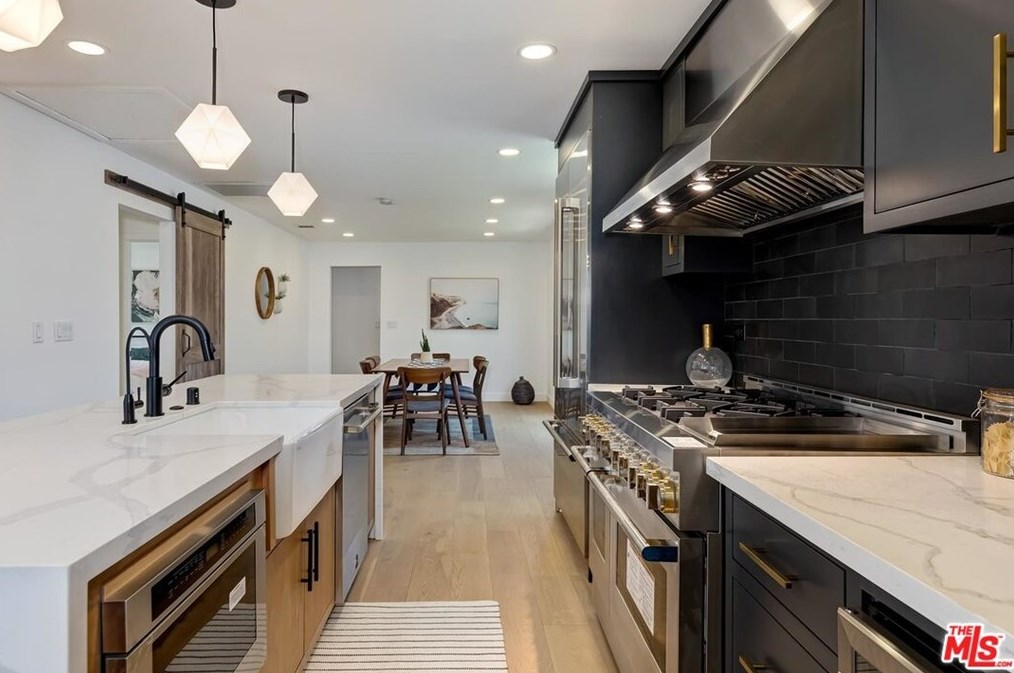 4237 Beethoven St, Los Angeles CA  90066-5705 exterior