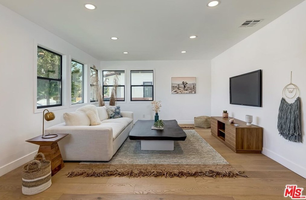 4237 Beethoven St, Los Angeles CA  90066-5705 exterior