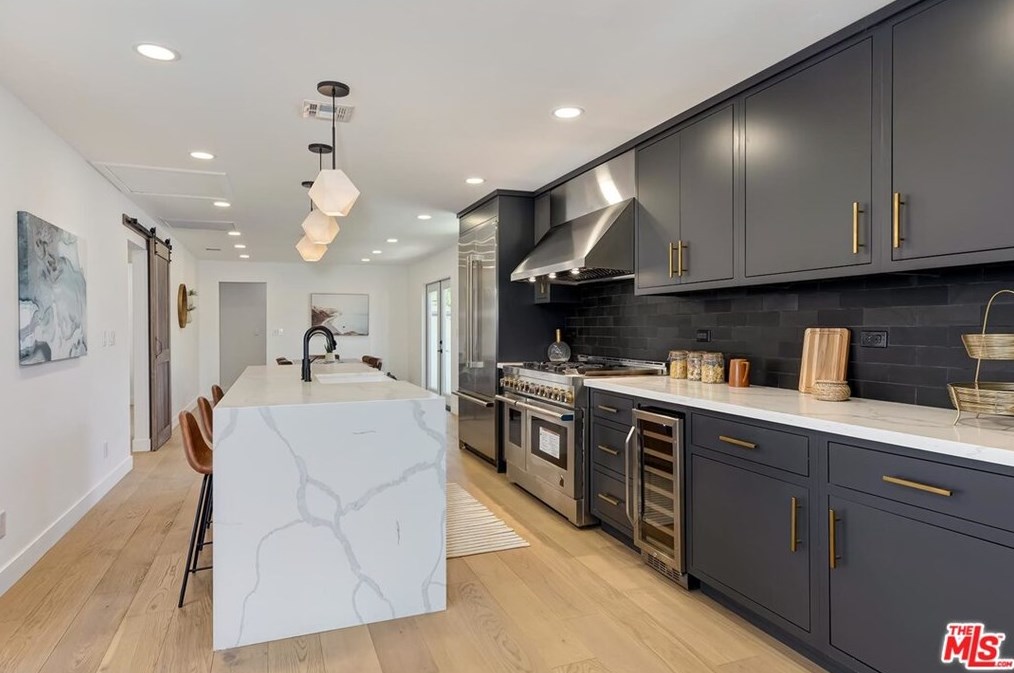 4237 Beethoven St, Los Angeles CA  90066-5705 exterior