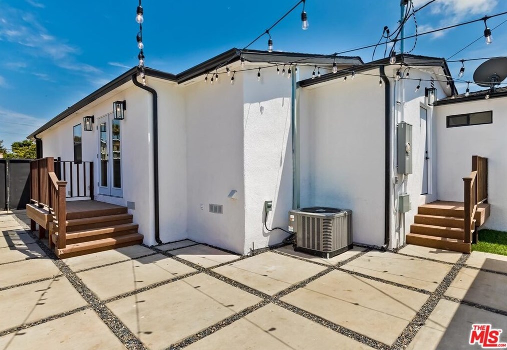 4237 Beethoven St, Los Angeles CA  90066-5705 exterior