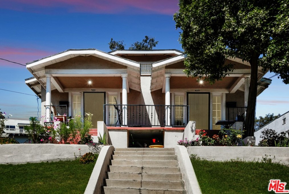 921 Benton Way, Los Angeles, CA 90026-3825