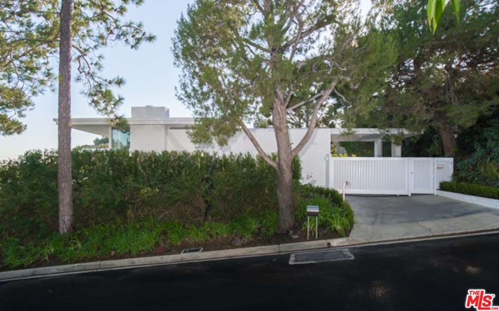 1469 Carla Rdg, Beverly Hills CA  90210-2510 exterior
