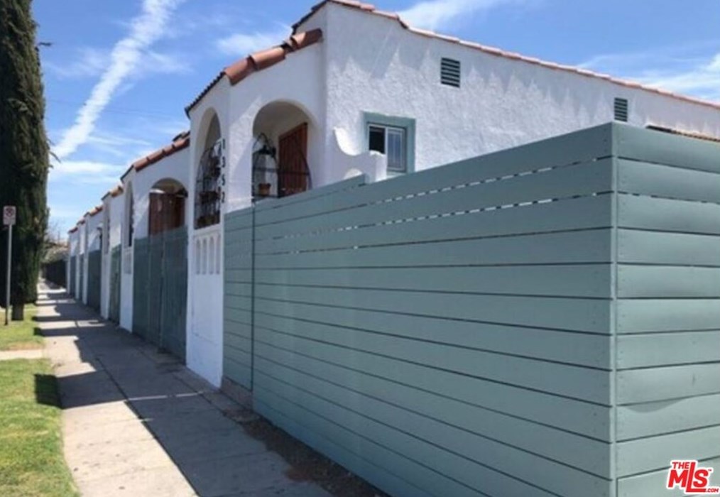 1344 39th St, Los Angeles, CA 90062-1246