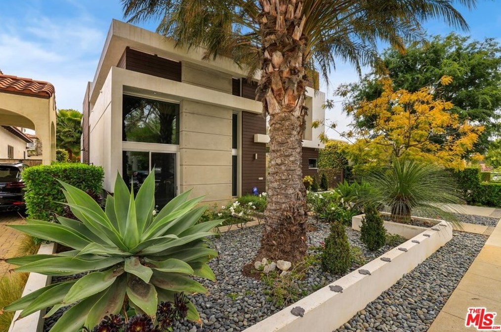 216 S Canon Dr, Beverly Hills, CA 90212