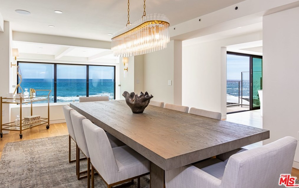 24146 Malibu Rd, Malibu CA  90265-4610 exterior